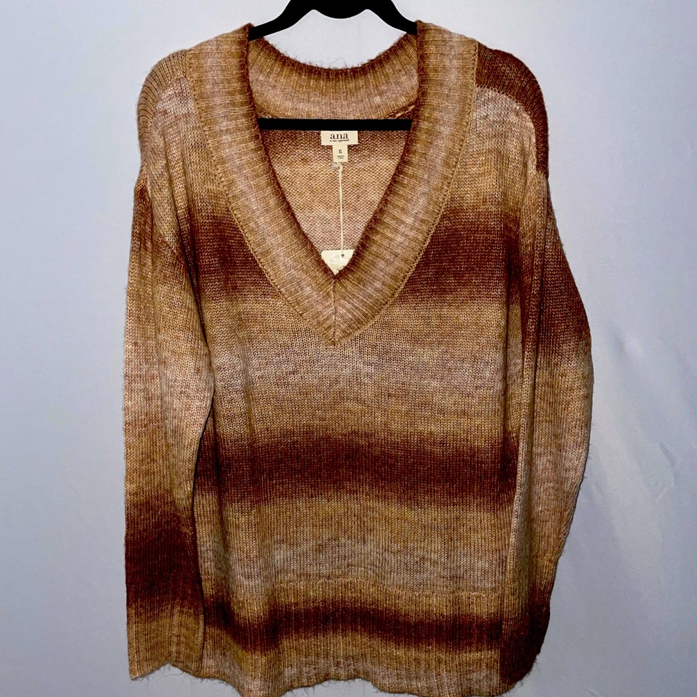 New With Tags Women’s A.N.A Sweater Size XL